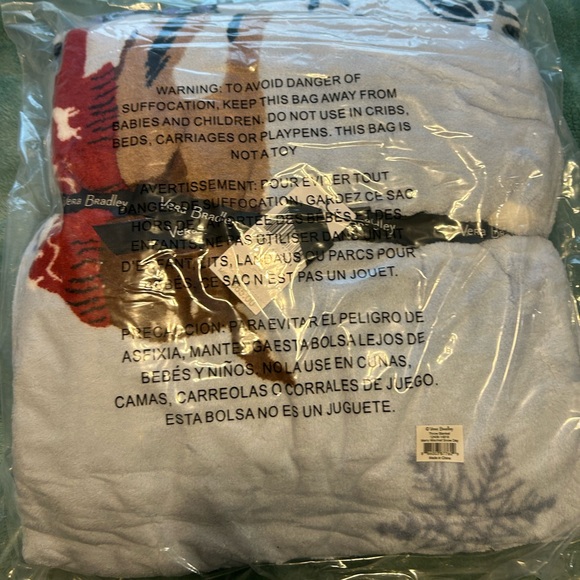 Vera Bradley Merry Mischief Snow Day Throw Blanket - Picture 2 of 4